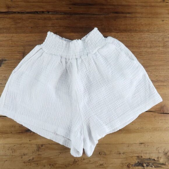 JUST BE WHITE GAUZE SHORTS WITH WIDEBAND ELASTIC WAIST AND POCKETS SIZE MEDIUM - Picture 1 of 5